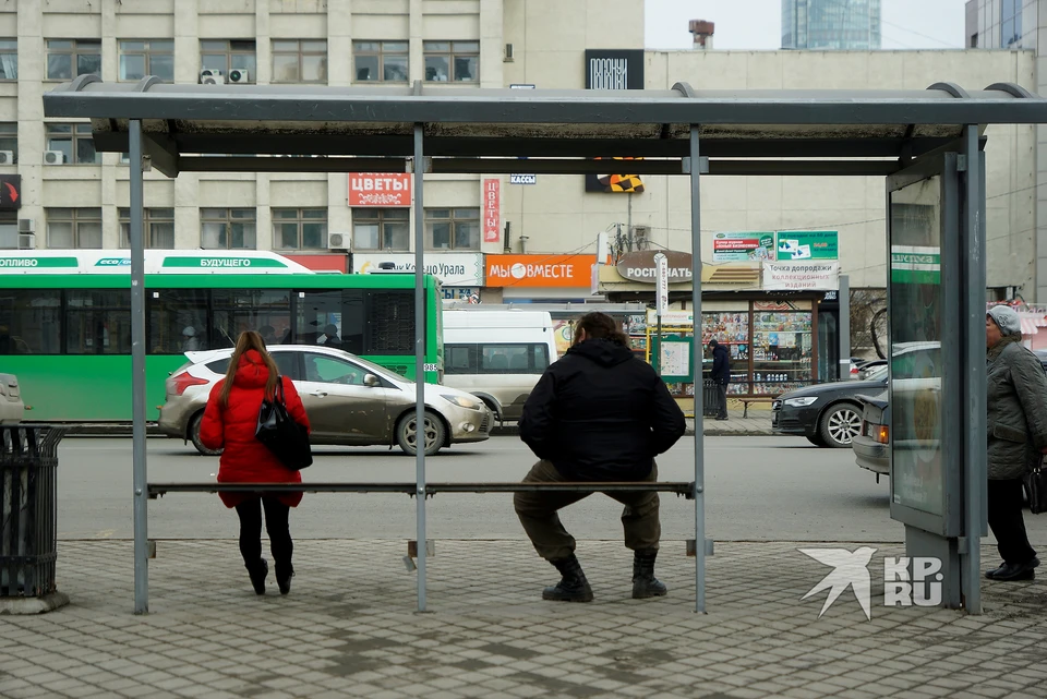 В Екатеринбурге установят еще 128 остановочных комплексов