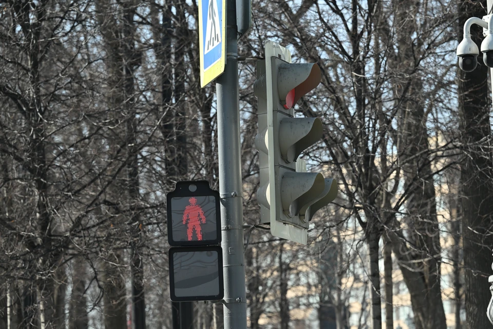 Светофор в Дзержинском районе временно отключат в ночь с 22 на 23 июля.