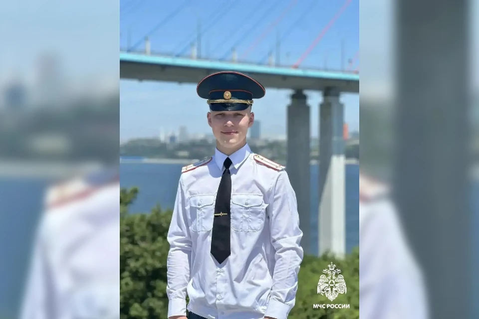 Дознаватель МЧС Роман Конечных спас супругов, тонувших в реке Хилок.