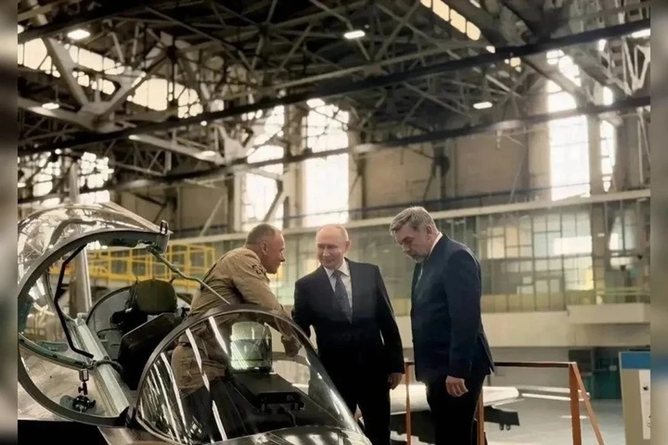 Владимир Путин посетил Иркутский авиационный завод Фото: ПАО «ОАК»