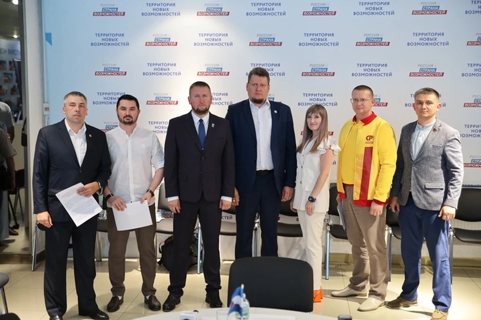Общественная палата ЛНР подписала соглашения с партиями-участницами выборов в ГД