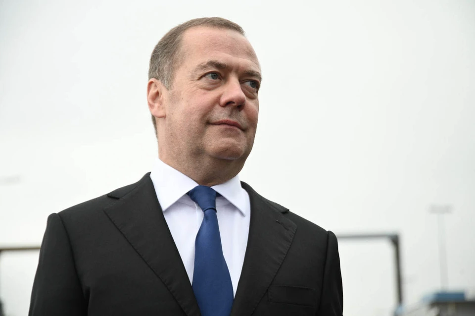 Медведев: Запад хотел подчинить Россию через «договоры», но не смог