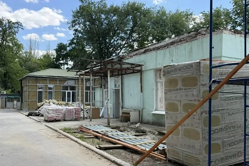 В Харцызске капитально ремонтируют детскую поликлинику. Фото: Лариса Толстыкина