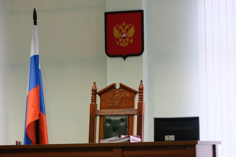 Спор между ректором и бухгалтером уже не раз переходит в суды