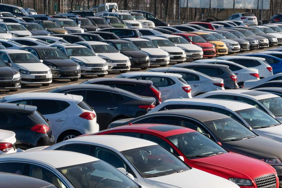 АЕБ допустила рост рынка легковушек и LCV во втором полугодии. sharfsinn / Shutterstock.com / Fotodom.