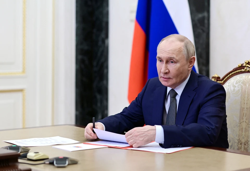 Владимир Путин проводит совещание с российскими военными
