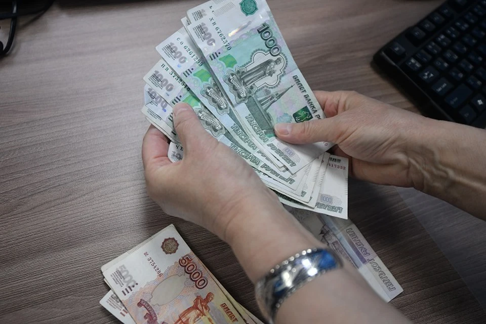 Пожилая женщина лишилась сбережений после инвестиций в криптовалюту в Приморье