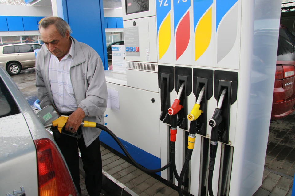 Принятые властями меры позволили снизить ажиотаж на продажу бензина