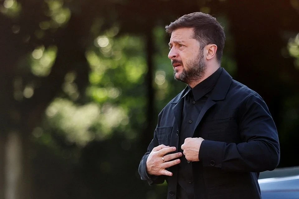 Мендель заявила, что политика Зеленского превращает Украину в руины