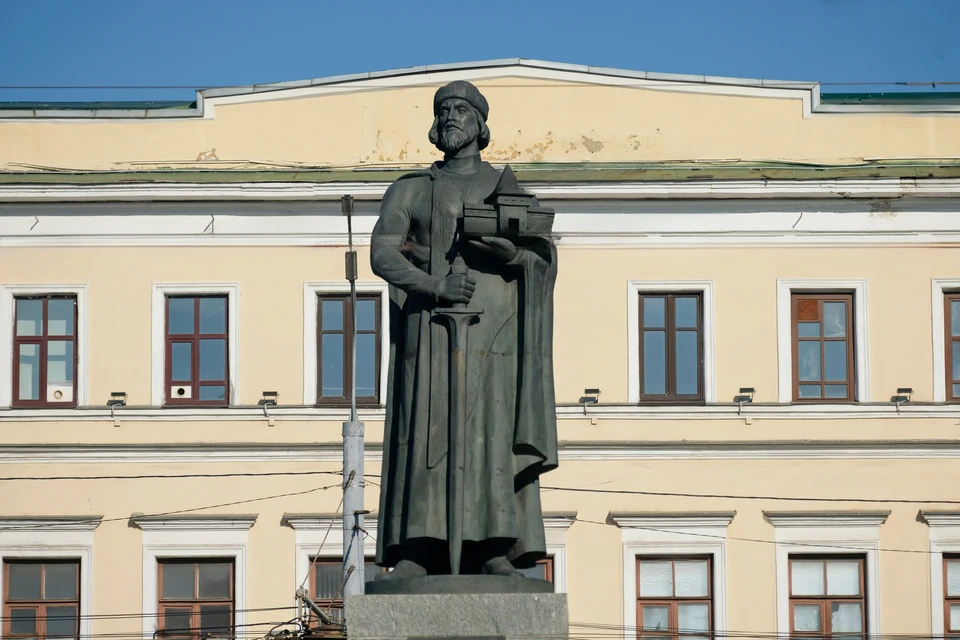 Движение на выезде из Ярославля восстановили после атаки БПЛА