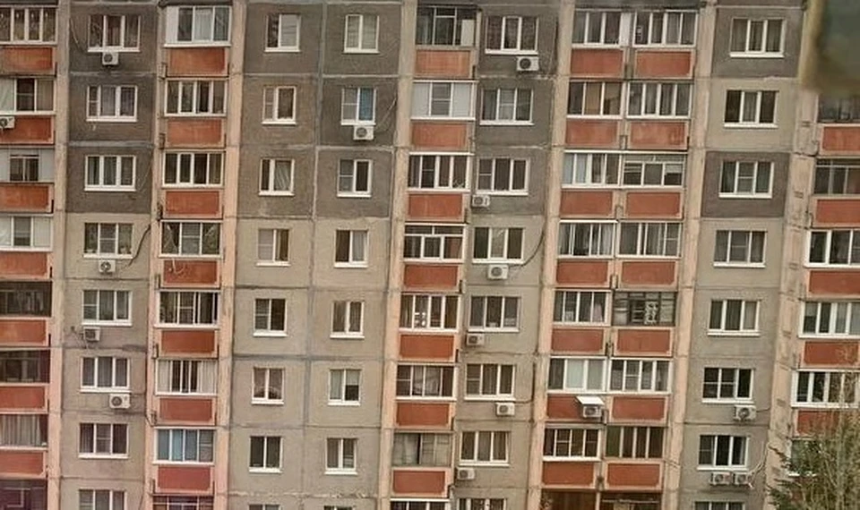 Подрядные организации завершают замеры более чем в тысяче объектов для передачи данных производителям оконных рам и стеклопакетов.