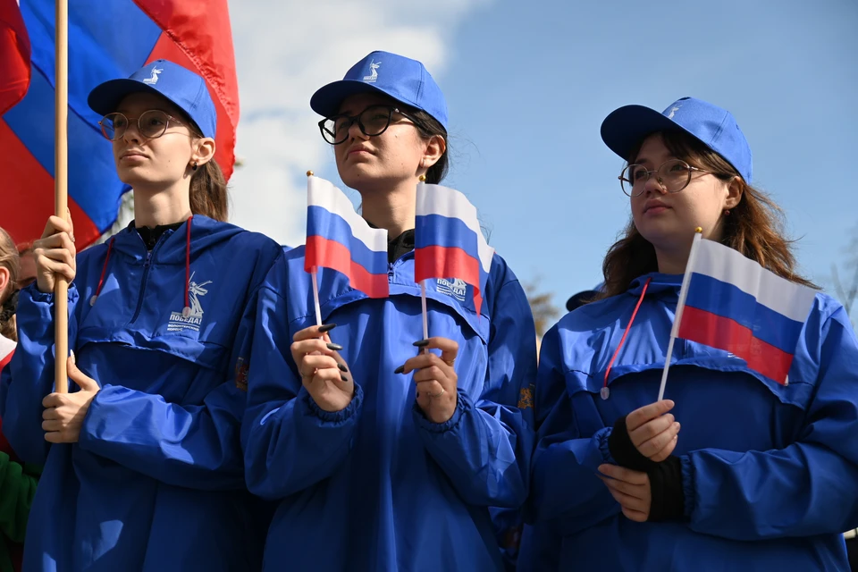 22 августа отмечается День флага России.
