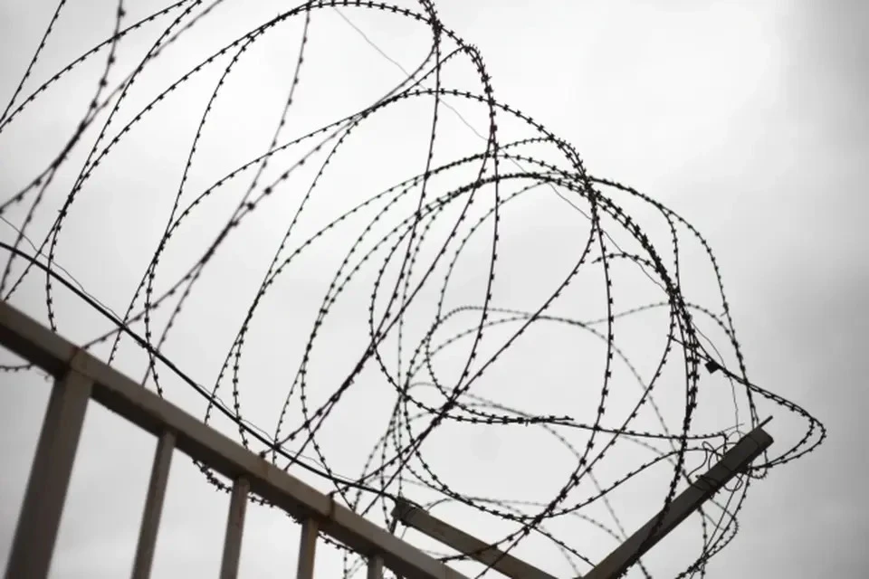 Попытка заработать на распространении более 100 граммов запрещенных веществ обернулась суровым сроком.