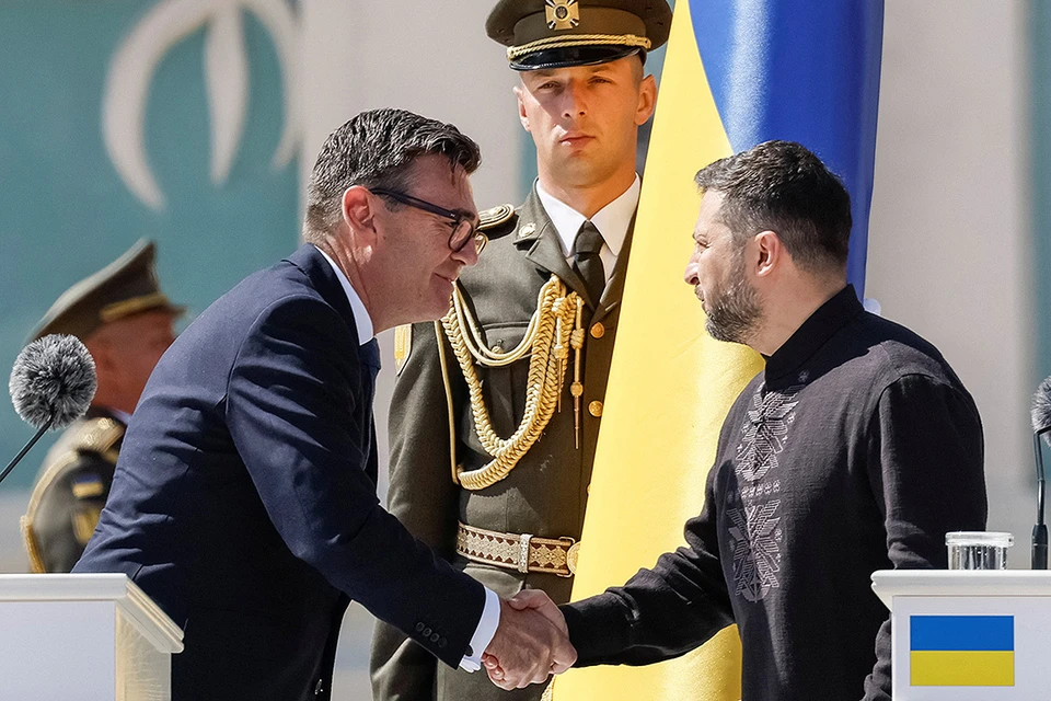 Британский премьер Энди Бернэм приехал в Киев на День независимости Украины.