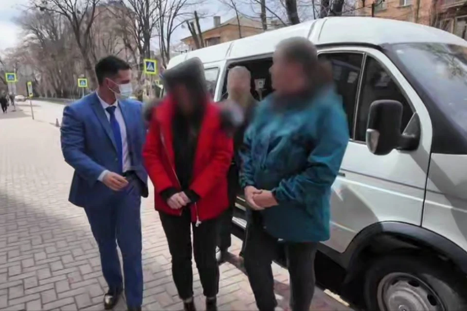 ФСБ задержала крымчан, завербованных украинскими спецслужбами. Кадр из видео ЦОС ФСБ России
