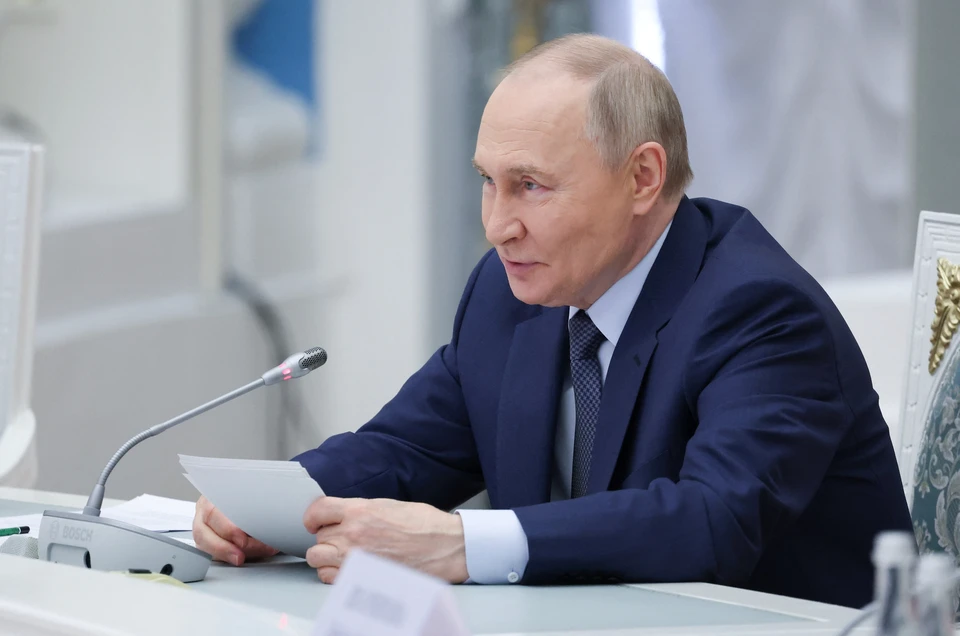 Путин провел встречу с премьером Монголии Учралом на полях ВЭФ