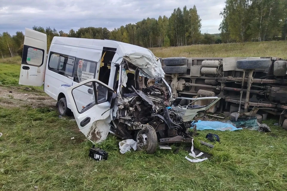 На месте аварии оказался сибиряк со своей супругой. Фото: СУ СК России по Новосибирской области