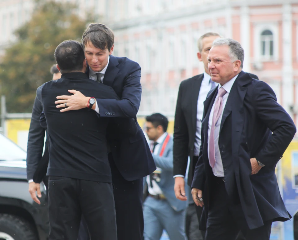 Стив Уиткофф, Джаред Кушнер и Владимир Зеленский. Фото: Yuliia Ovsiannikova/Keystone Press Agency/Global Look Press