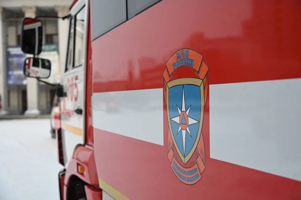 На месте работают около 20 человек и пять единиц техники Фото: Ольга ЮШКОВА