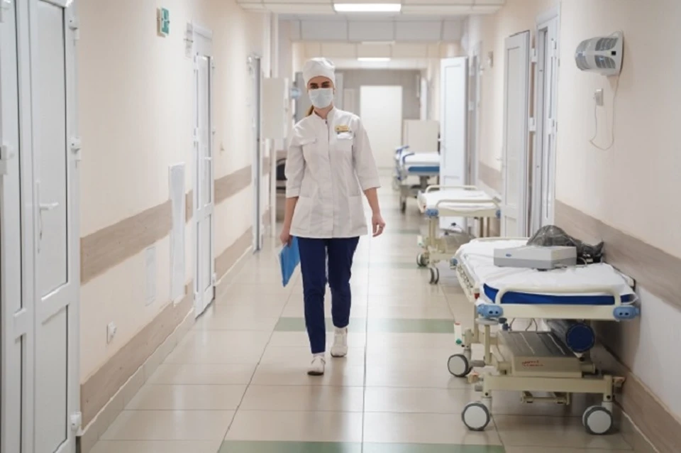 Состояние проходящих сейчас лечение специалисты оценивают как средней степени тяжести и удовлетворительное.
