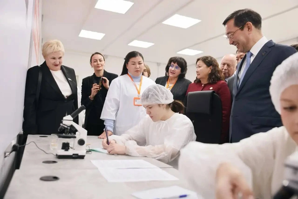 В Ленске начали готовить специалистов для строящейся Новоленской ТЭС. Фото: Айсен Николаев, Глава Республики Саха (Якутия). Официальный канал.