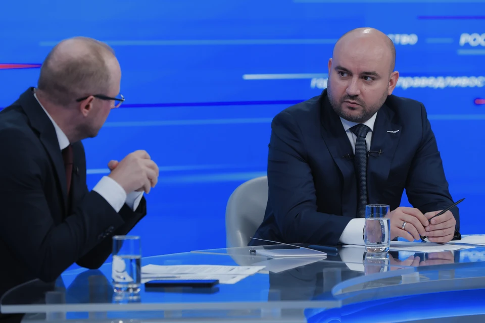 На прямой линии речь шла о строительстве 100 новых лечебных учреждений.