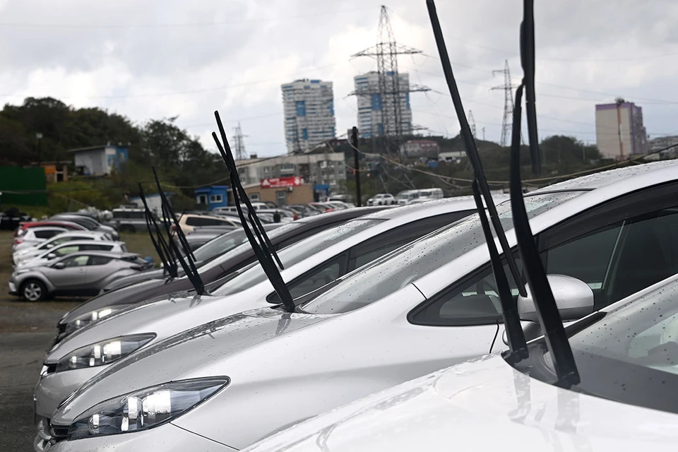 Вслед за продажами новых машин в августе просел и рынок подержанных.