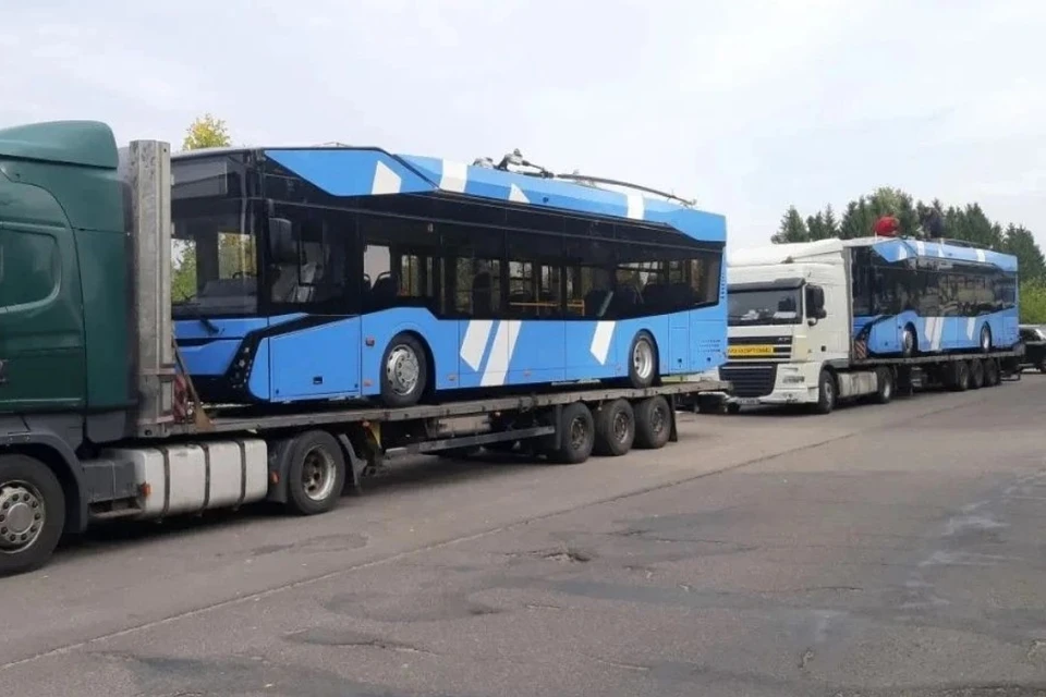 Партия троллейбусов приехала в Петербург из Беларуси.