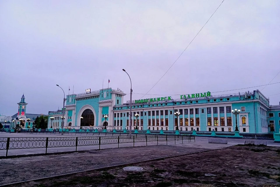 График электричек в Новосибирске изменится из-за прибытия туристического поезда.