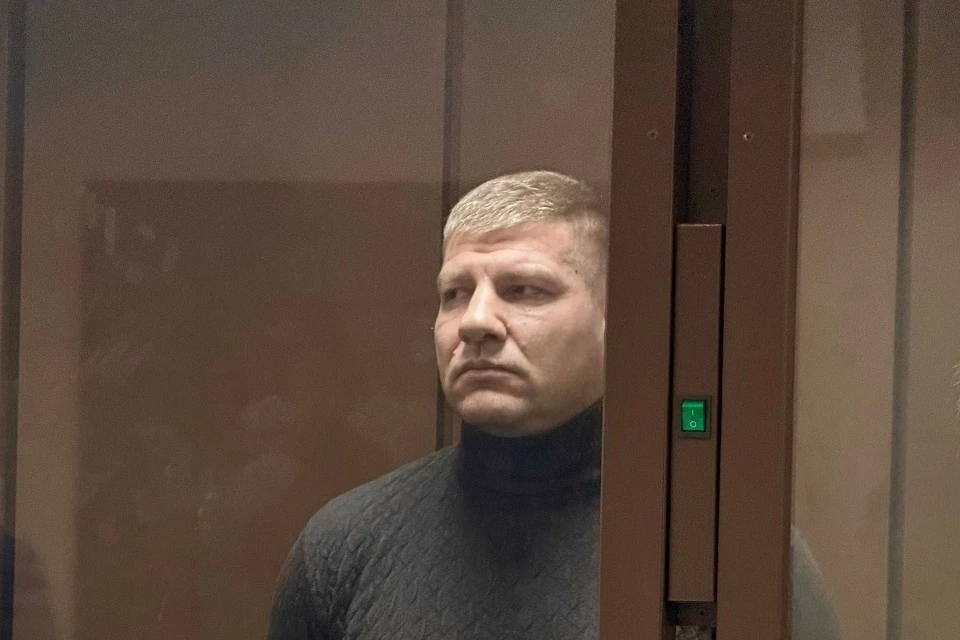 Суд в Коми оставил под стражей бывшего руководителя учебного центра МВД.