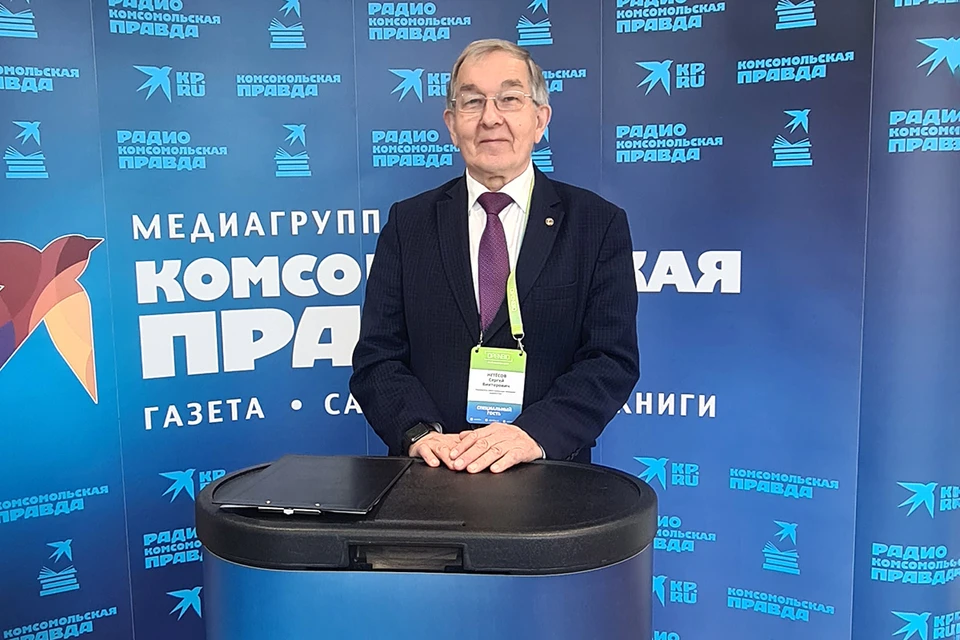 Сергей Викторович Нетесов, д. б. н., профессор, академик Российской академии наук.