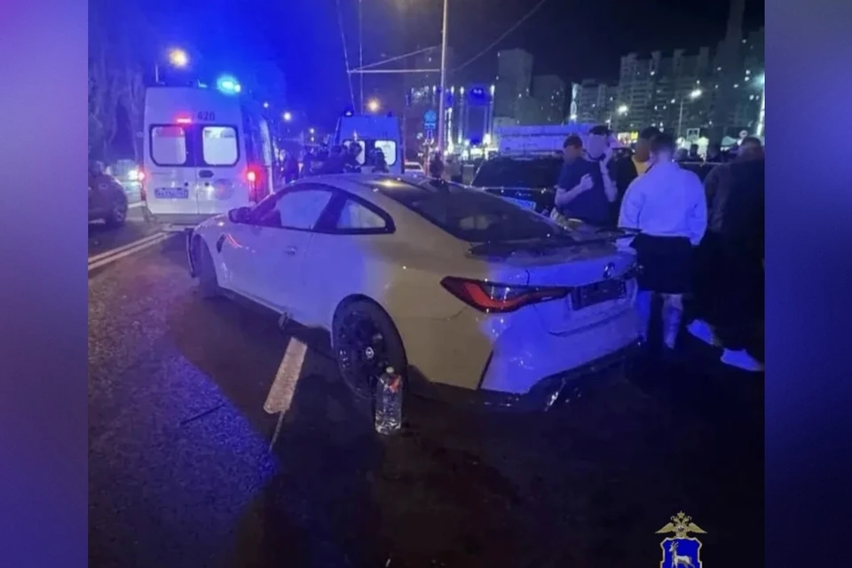 22-летний водитель BMW ехал со стороны улицы Потапова в сторону Авроры