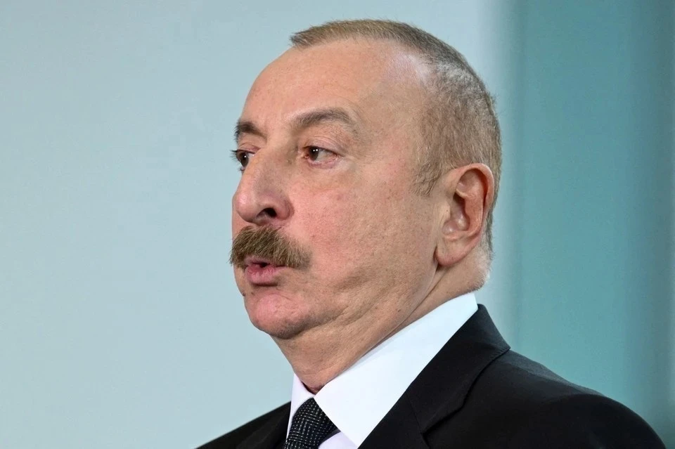 Алиев провёл телефонный разговор с президентом Ирана Пезешкианом
