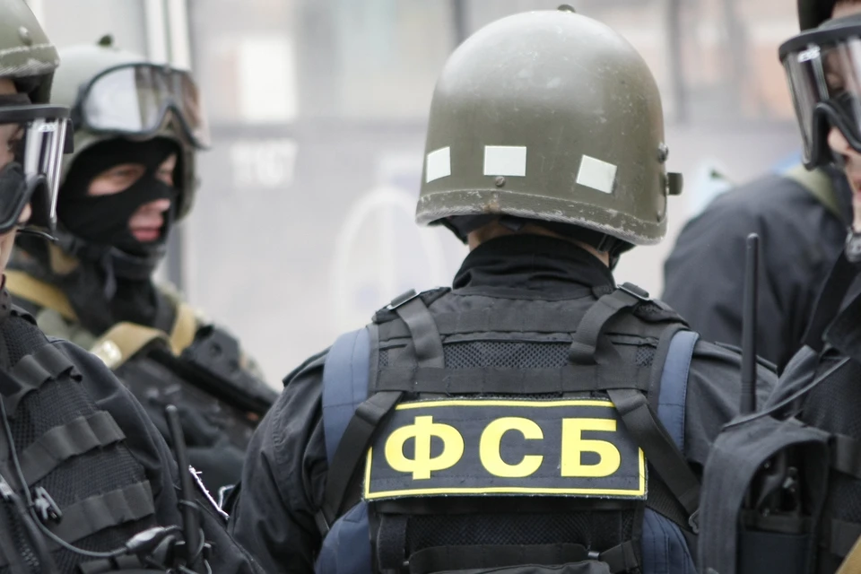 ФСБ в Крыму задержала россиянина, передававшего СБУ сведения о военных объектах