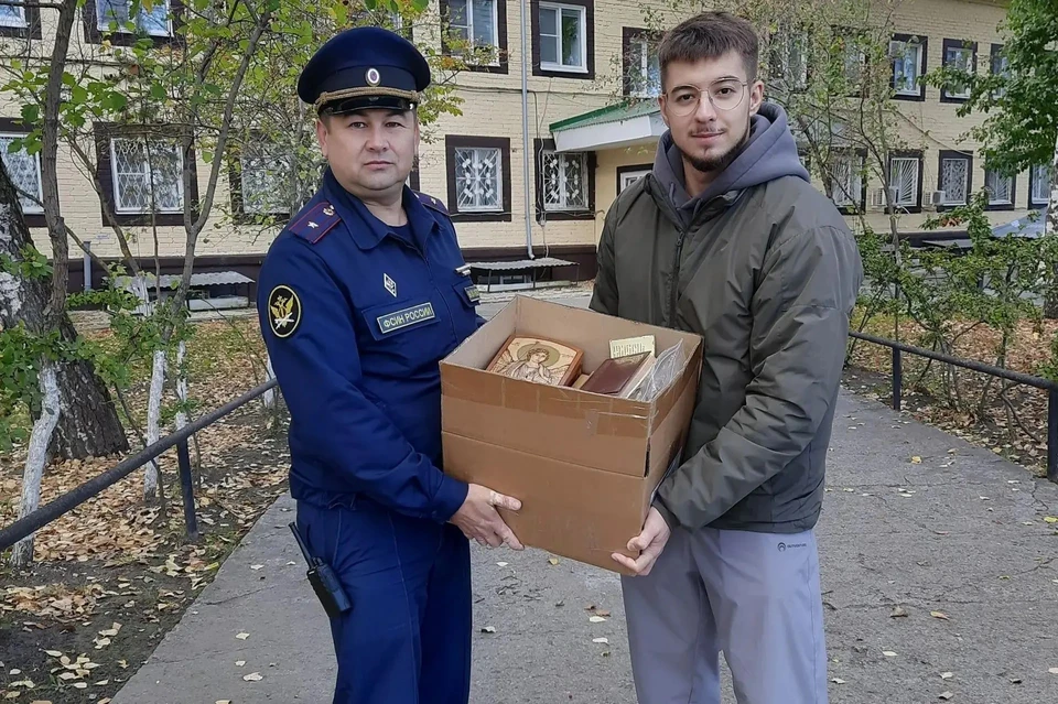 Ульяновская колония № 2 передала бойцам СВО сделанные осужденными иконы | ФОТО: УФСИН России по Ульяновской области