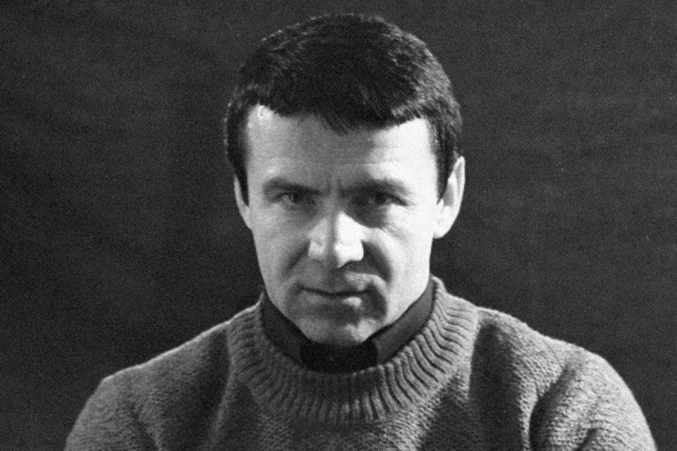 Пик славы Анатолия Кашпировского пришелся на 1989 год. Тогда за его «сеансами здоровья» по телевизору без преувеличения следили миллионы зрителей. Фото: А. ГОРДИЕВИЧ/РИА Новости