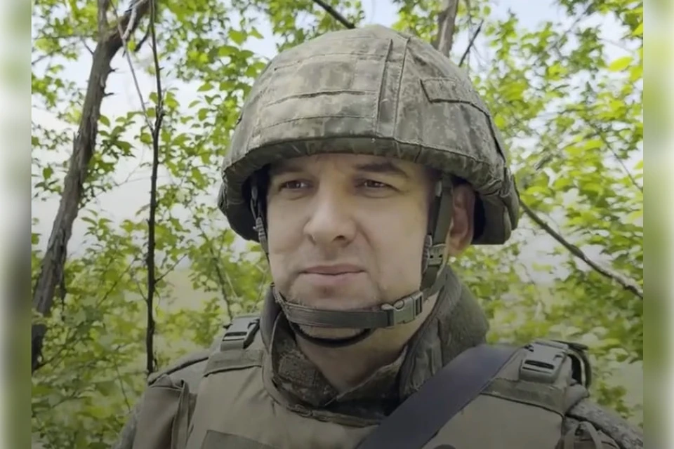 Илья Олимпиев получил медаль за умелые дейстия в районе Каменского. Фото: Минобороны РФ