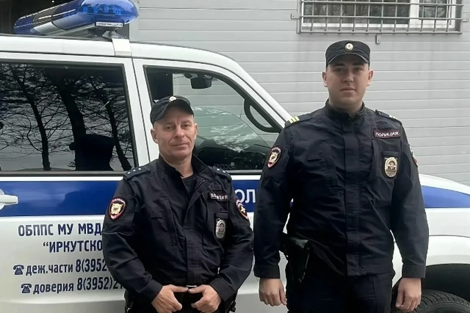 В Иркутске полицейские спасли пассажирку от катастрофы.