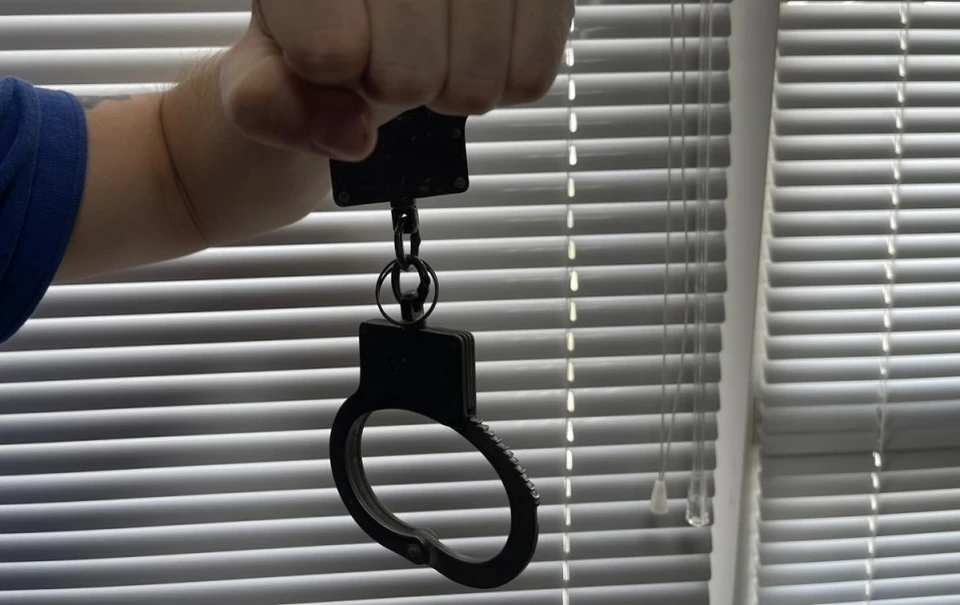 Прибывший наряд пресёк противоправные действия и задержал дебошира