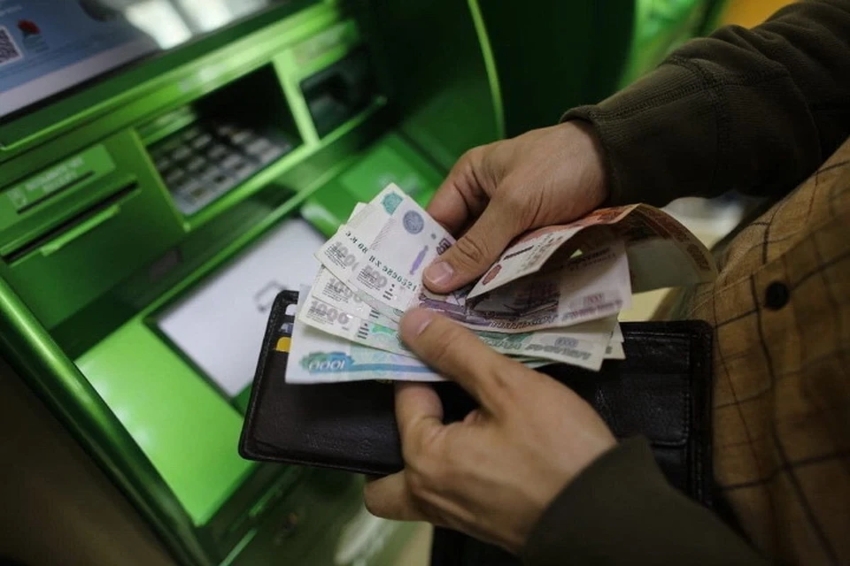Если у вас возникла переплата налогов, то эти средства можно вернуть на свой счет или зачесть в счет предстоящих платежей. Фото: Архив Минтруда ДНР