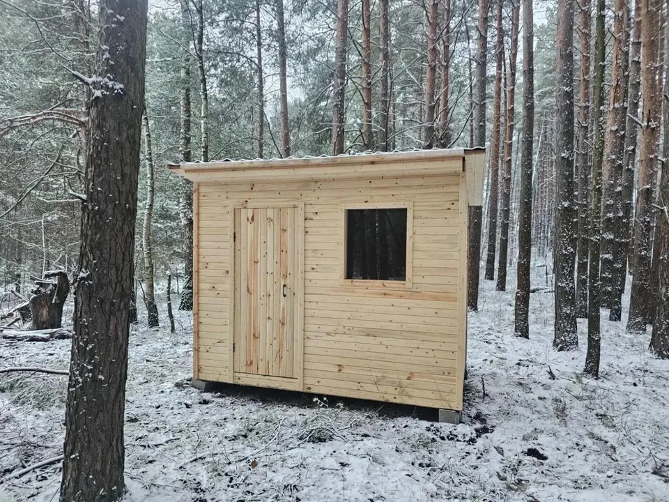 Одна из построек.