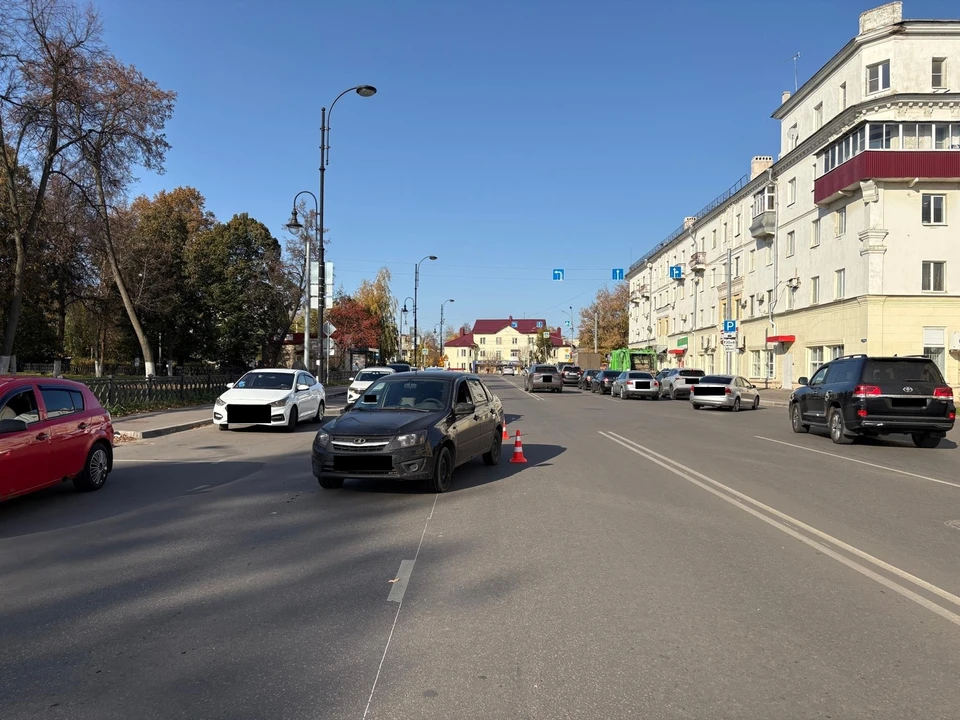 Женщина переходила дорогу в неположенном месте