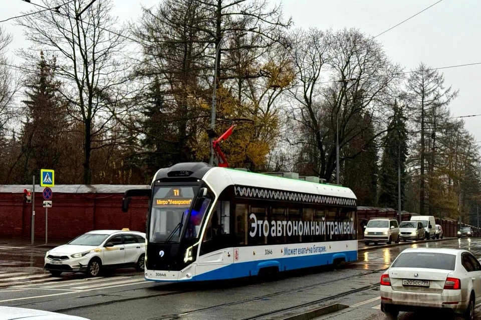 Трамваи №27 и №29 задерживаются из-за ДТП на путях в Москве