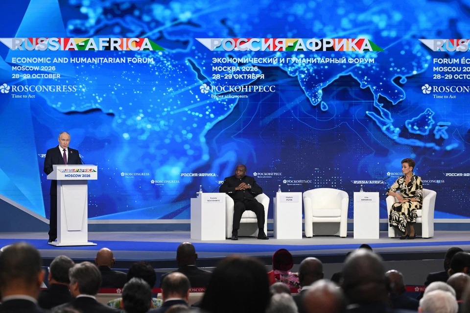 Путин пошутил о богатстве главы Минфина Силуанова, выставившего напоказ корону