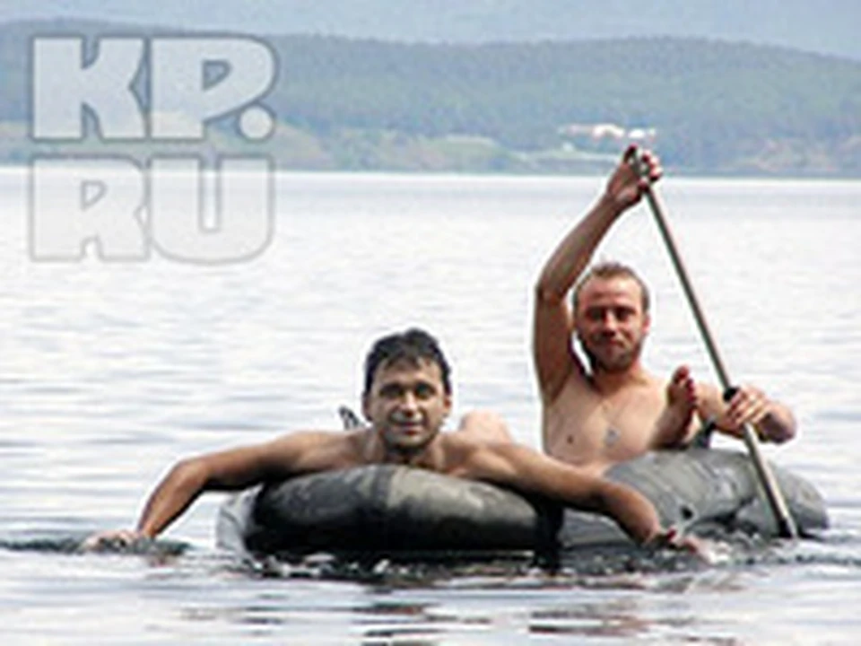 В знойный день выжить можно только на воде.