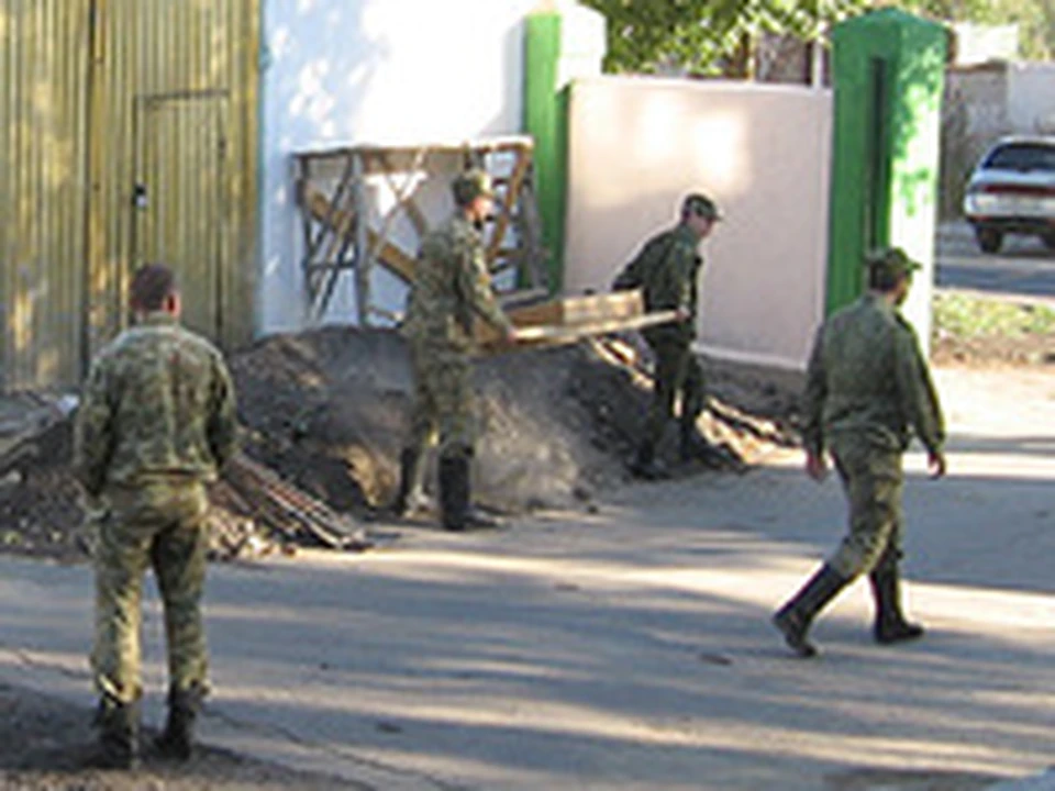 Порно видео зрелые женщины на стройке писают