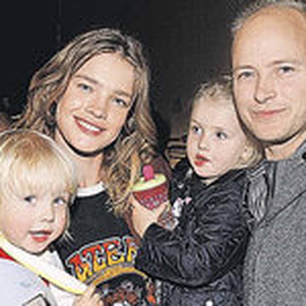Натали Водянова с мужем и детьми