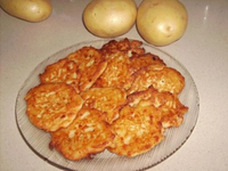 Драники картофельные рецепт классический на сковороде с яйцом и мукой видео пошаговый рецепт с фото