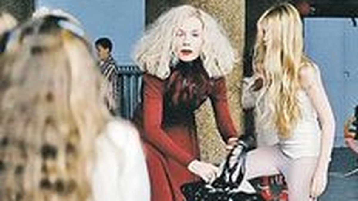 Актриса и режиссер Ева Ионеско: «Не все могут понять и простить своих  матерей» - KP.RU