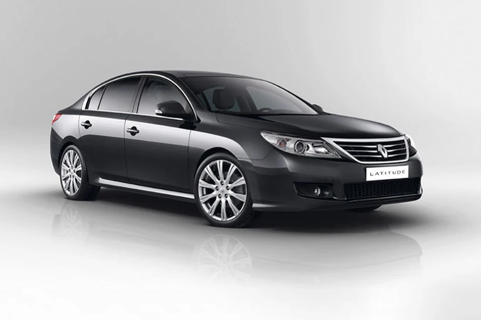 Renault Latitude: окружает вниманием.